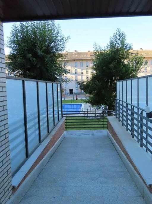 Appartement Precioso Atico Con Bonitas Vistas A La Pena Oroel à Jaca Extérieur photo